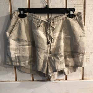 Rails Linen Blend Camouflage Print Shorts Size Med